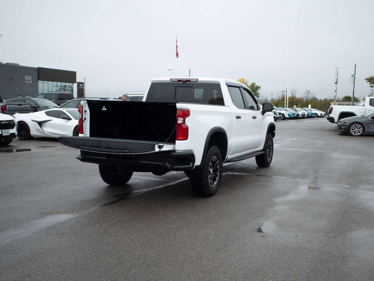 2025 Chevrolet Silverado 1500 ZR2 - Remote Engine Start   Turbocharged Engine Photo