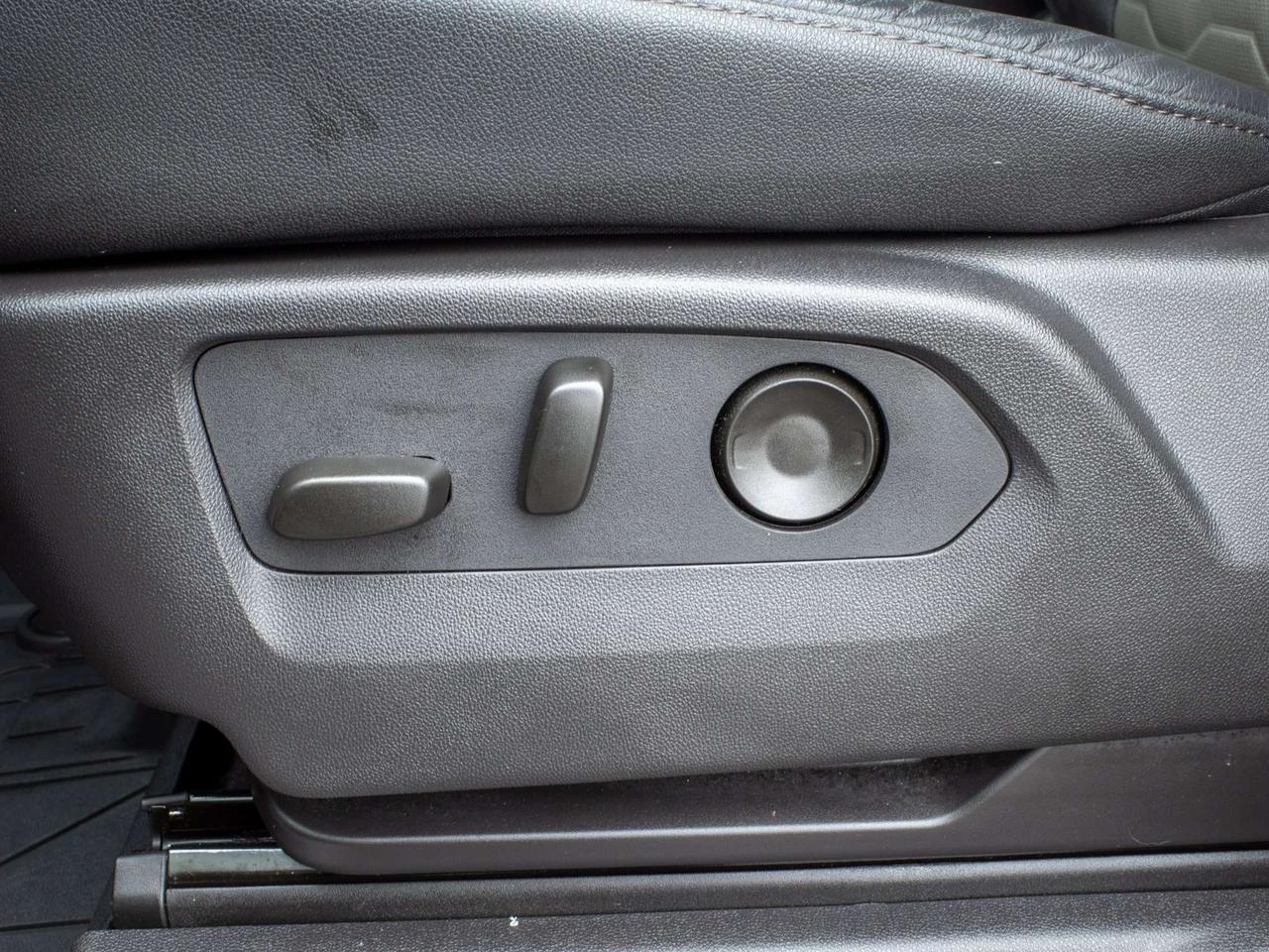 2025 Chevrolet Silverado 1500 ZR2 - Remote Engine Start   Turbocharged Engine Photo