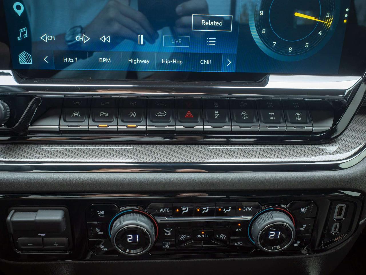 2025 Chevrolet Silverado 1500 ZR2 - Remote Engine Start   Turbocharged Engine Photo