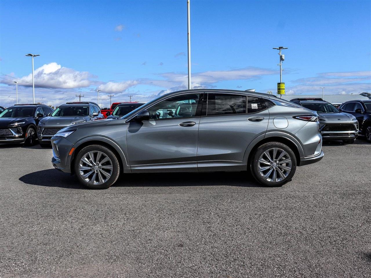 2026 Buick Envista FWD 4dr Avenir Photo2