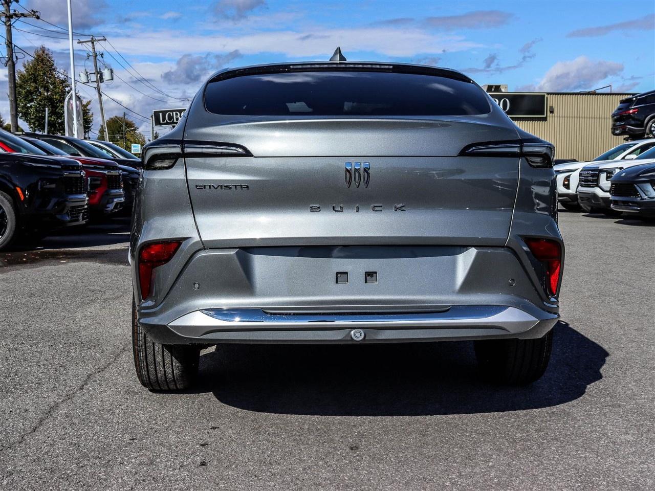 2026 Buick Envista FWD 4dr Avenir Photo3