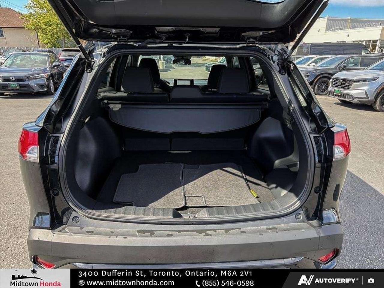 2024 Toyota Corolla Cross HYBRID TECH I NO ACCIDENTS I ALL WHEEL DRIVE Photo