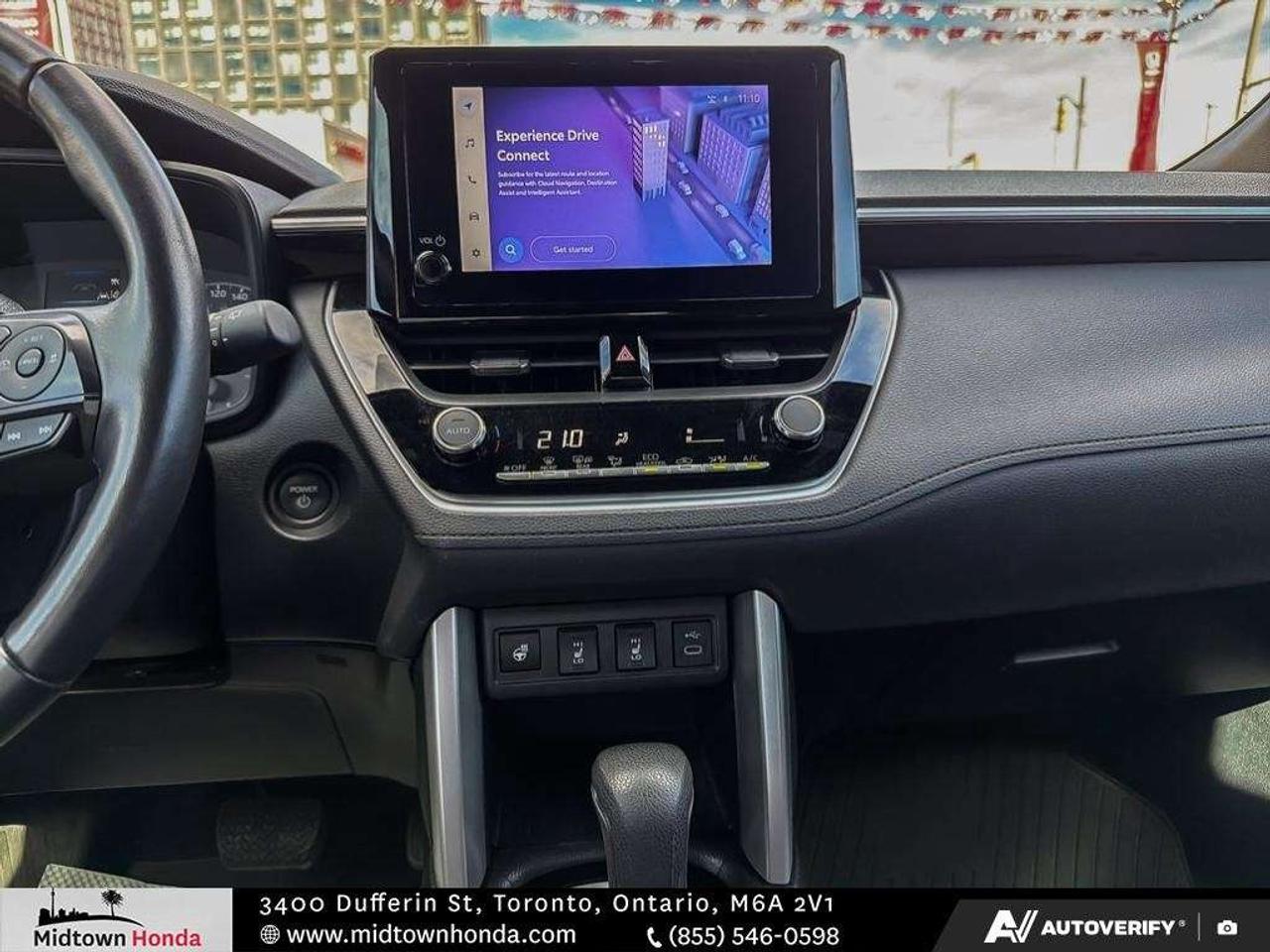 2024 Toyota Corolla Cross HYBRID TECH I NO ACCIDENTS I ALL WHEEL DRIVE Photo