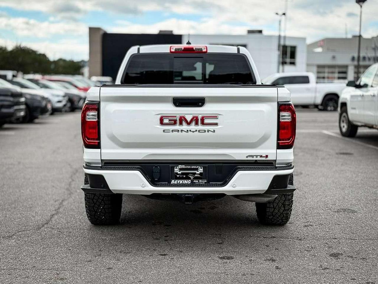 2024 GMC Canyon AT4   AT4 PREMIUM   VENTILATED LEATHER   BOSE AUDIO   PROGRADE TRAILERING   HARD TONNEAU COVER Photo