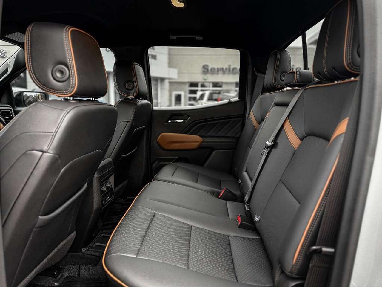 2024 GMC Canyon AT4   AT4 PREMIUM   VENTILATED LEATHER   BOSE AUDIO   PROGRADE TRAILERING   HARD TONNEAU COVER Photo