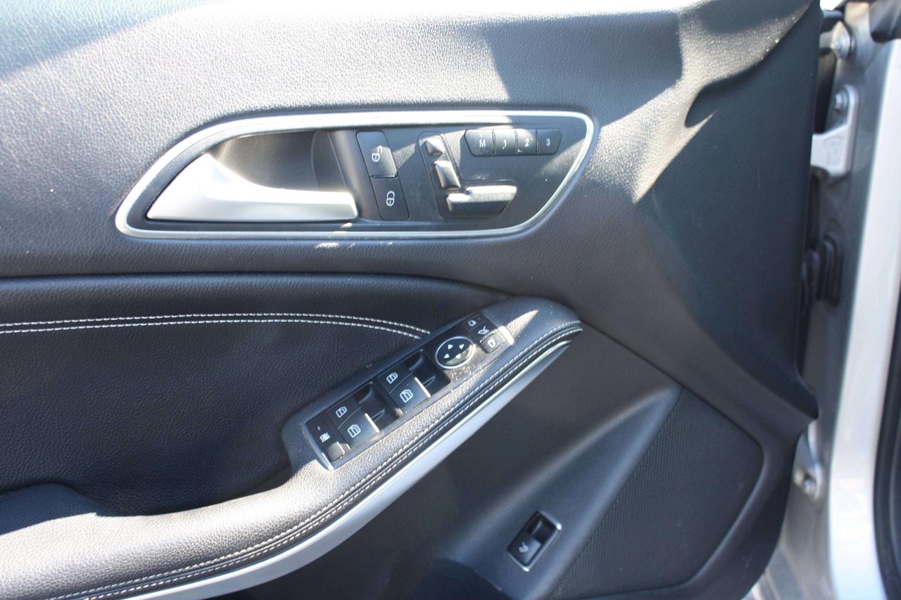 2016 Mercedes-Benz CLA Others Photo