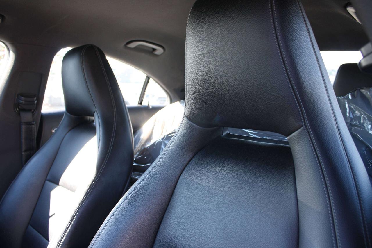 2016 Mercedes-Benz CLA Others Photo
