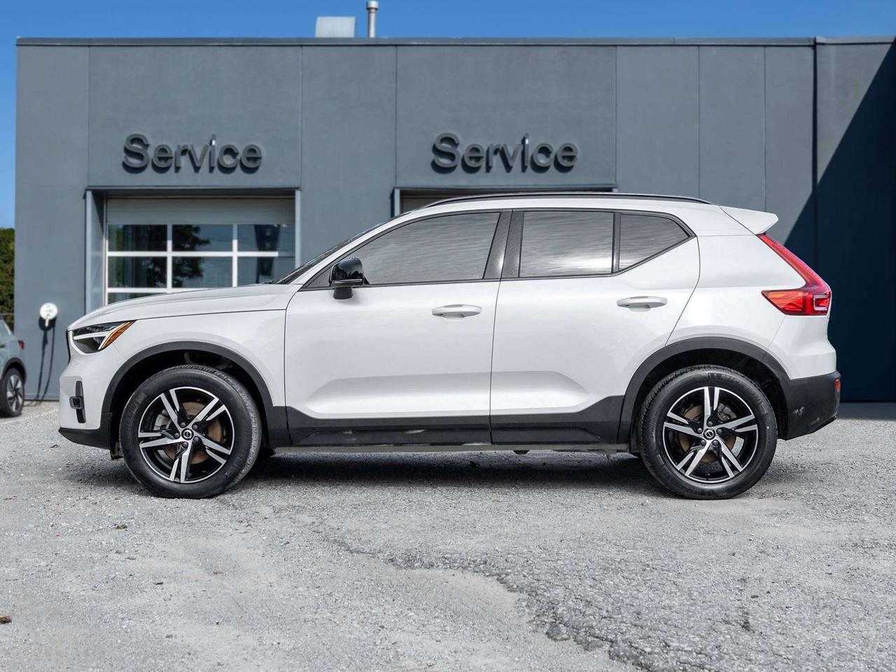 2023 Volvo XC40 PLUS^Trade In^Harman Kardon^Polestar^Rate fr2.99%* Photo