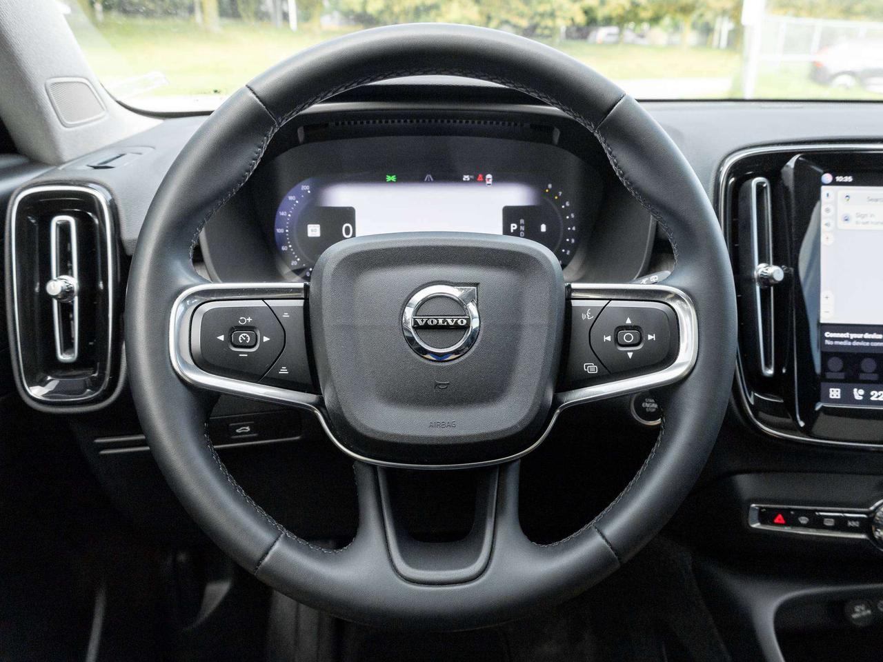2023 Volvo XC40 PLUS^Trade In^Harman Kardon^Polestar^Rate fr2.99%* Photo