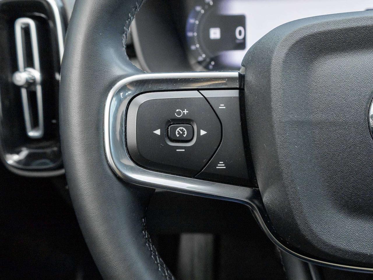 2023 Volvo XC40 PLUS^Trade In^Harman Kardon^Polestar^Rate fr2.99%* Photo