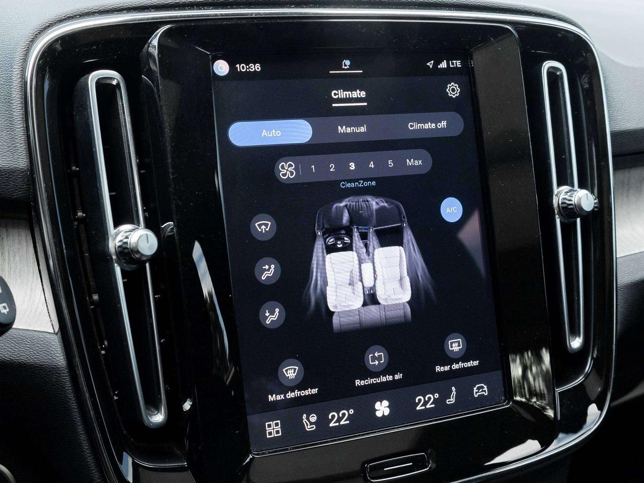 2023 Volvo XC40 PLUS^Trade In^Harman Kardon^Polestar^Rate fr2.99%* Photo