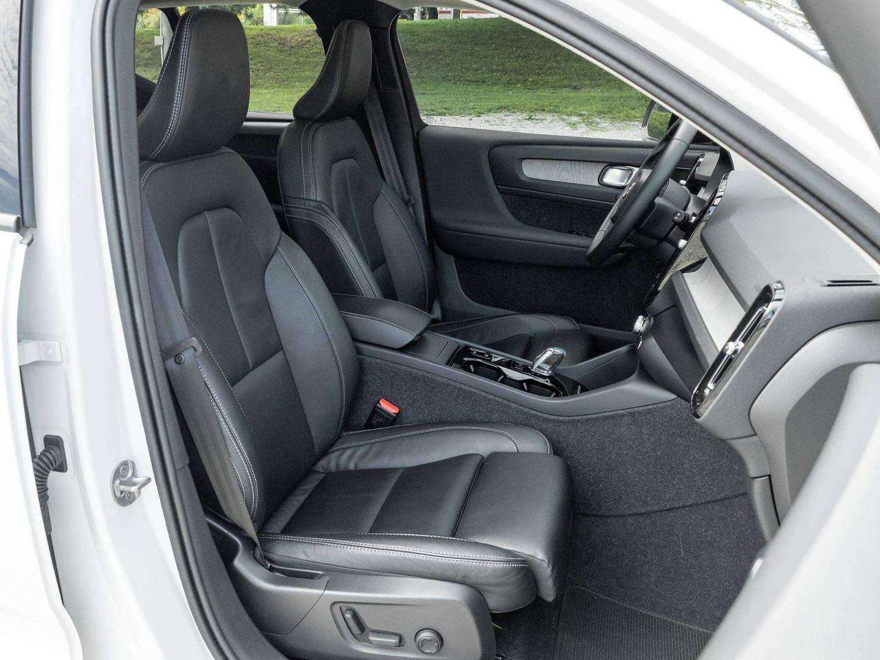 2023 Volvo XC40 PLUS^Trade In^Harman Kardon^Polestar^Rate fr2.99%* Photo