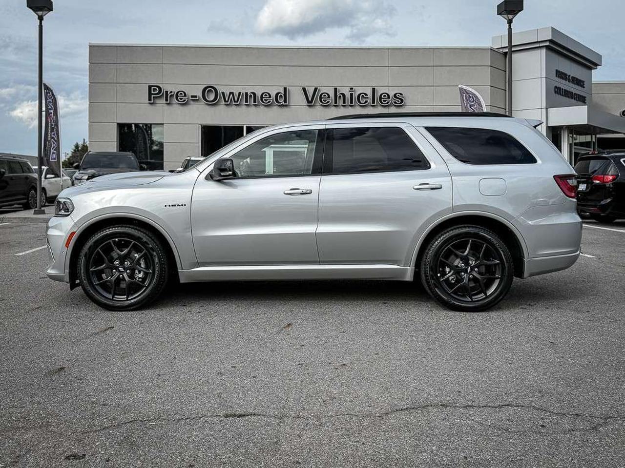 2026 Dodge Durango GT HEMI V8   PREMIUM   BLACKTOP   HARMAN/KARDON AUDIO   VENTILATED SEATS   TRAILER BRAKE Photo