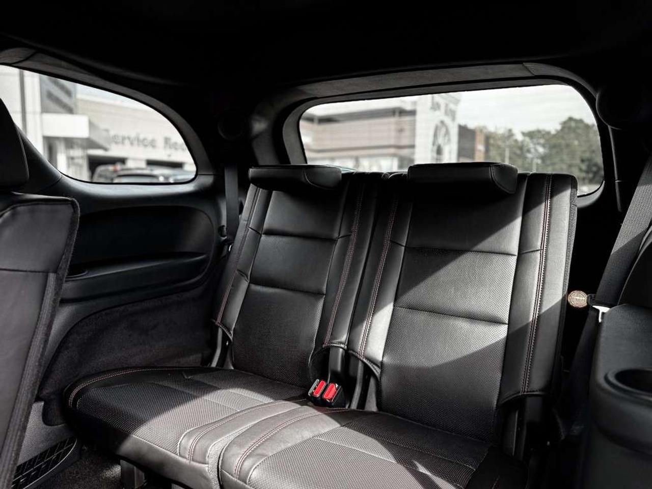 2026 Dodge Durango GT HEMI V8   PREMIUM   BLACKTOP   HARMAN/KARDON AUDIO   VENTILATED SEATS   TRAILER BRAKE Photo