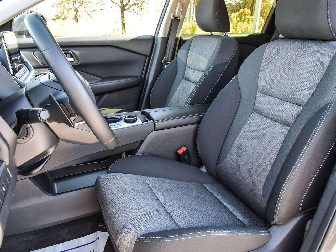 2026 Nissan Rogue SV Dark Armor 4dr All-Wheel Drive Sport Utility Photo
