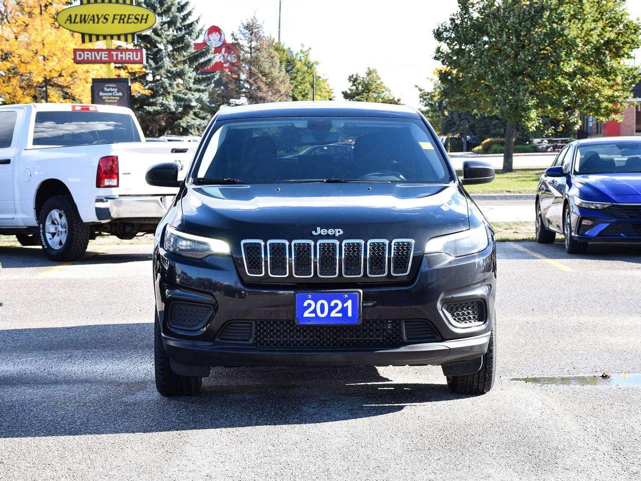 2021 Jeep Cherokee Sport 4x4 ~Heated Seats + Wheel ~Carplay ~Camera Photo