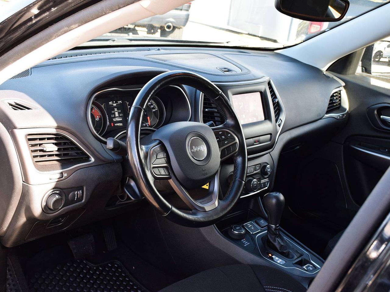 2021 Jeep Cherokee Sport 4x4 ~Heated Seats + Wheel ~Carplay ~Camera Photo