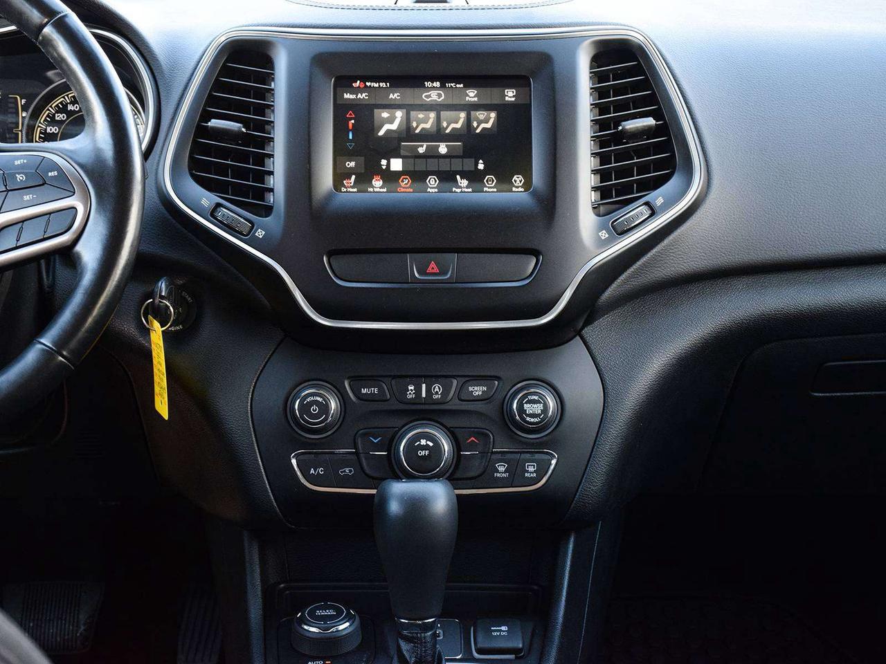 2021 Jeep Cherokee Sport 4x4 ~Heated Seats + Wheel ~Carplay ~Camera Photo