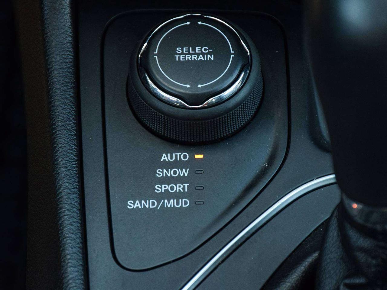 2021 Jeep Cherokee Sport 4x4 ~Heated Seats + Wheel ~Carplay ~Camera Photo