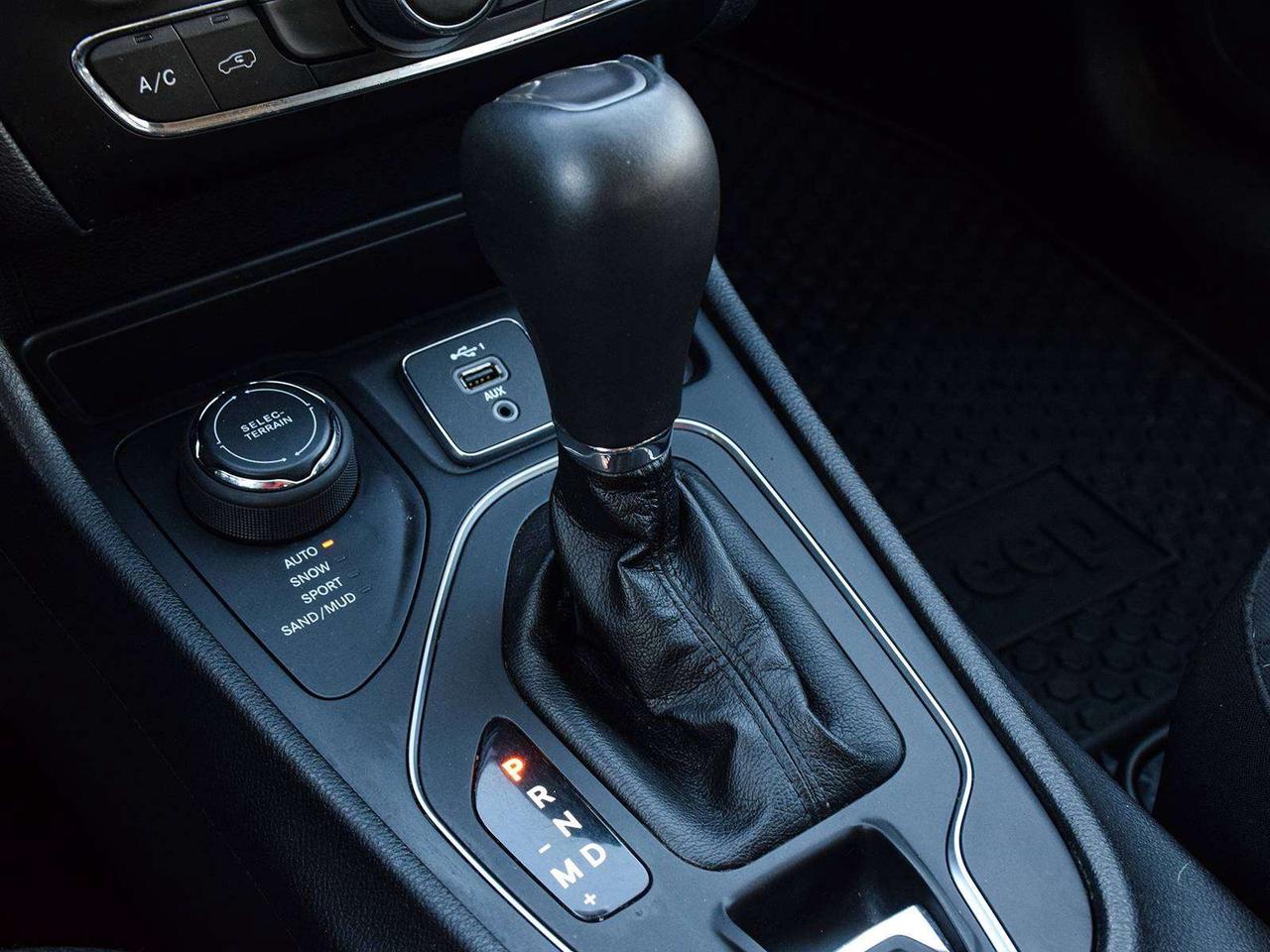 2021 Jeep Cherokee Sport 4x4 ~Heated Seats + Wheel ~Carplay ~Camera Photo