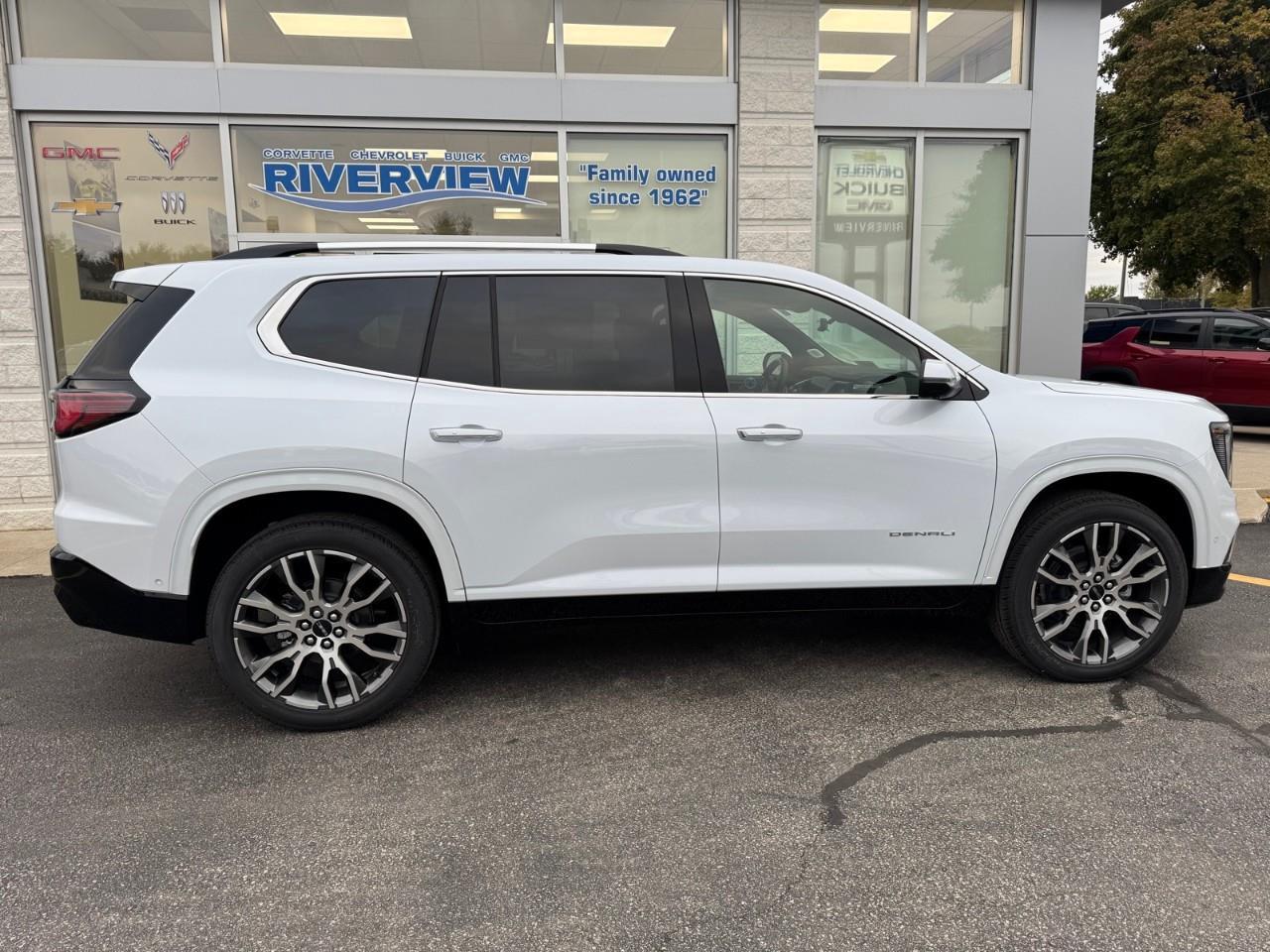 2027 GMC Acadia Denali Ultimate 4dr All-Wheel Drive Photo1
