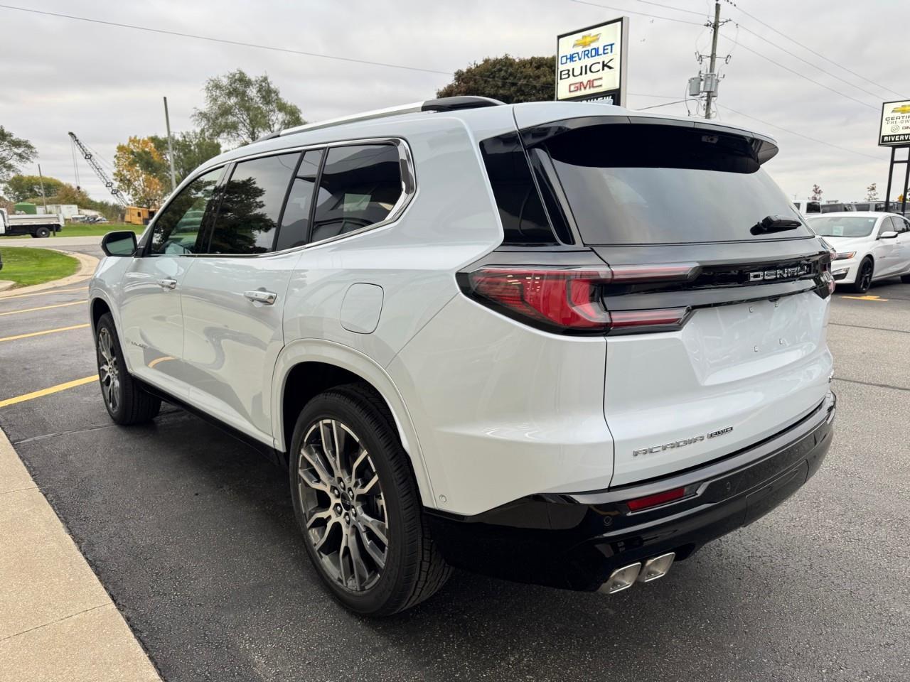 2027 GMC Acadia Denali Ultimate 4dr All-Wheel Drive Photo
