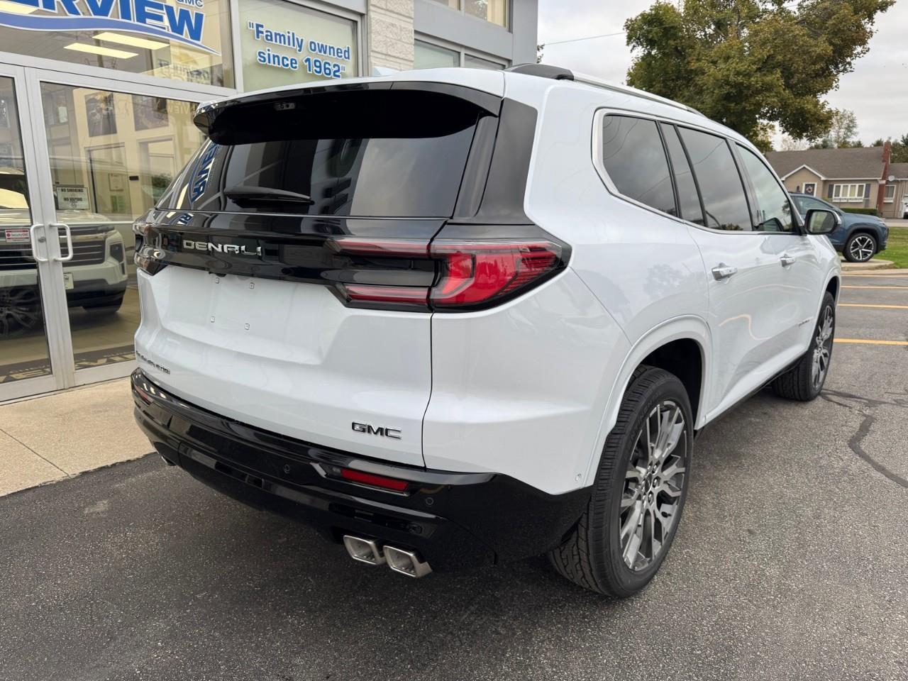 2027 GMC Acadia Denali Ultimate 4dr All-Wheel Drive Photo