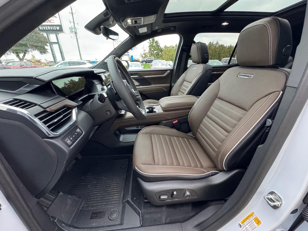 2027 GMC Acadia Denali Ultimate 4dr All-Wheel Drive Photo