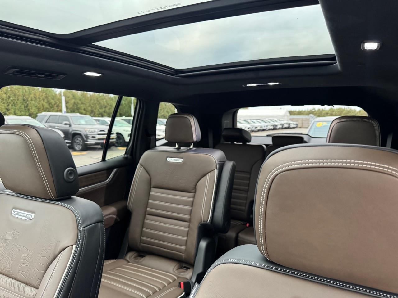 2027 GMC Acadia Denali Ultimate 4dr All-Wheel Drive Photo