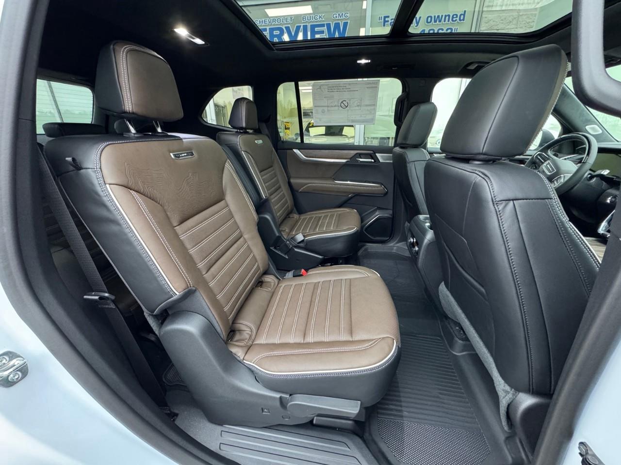 2027 GMC Acadia Denali Ultimate 4dr All-Wheel Drive Photo