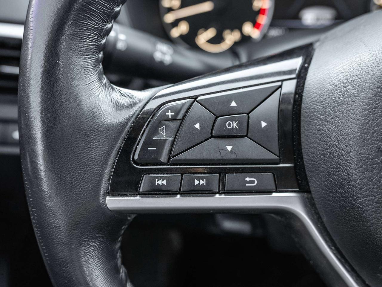 2019 Nissan Altima 205 SV AWD   ROOF   BACK UP CAMERA Photo