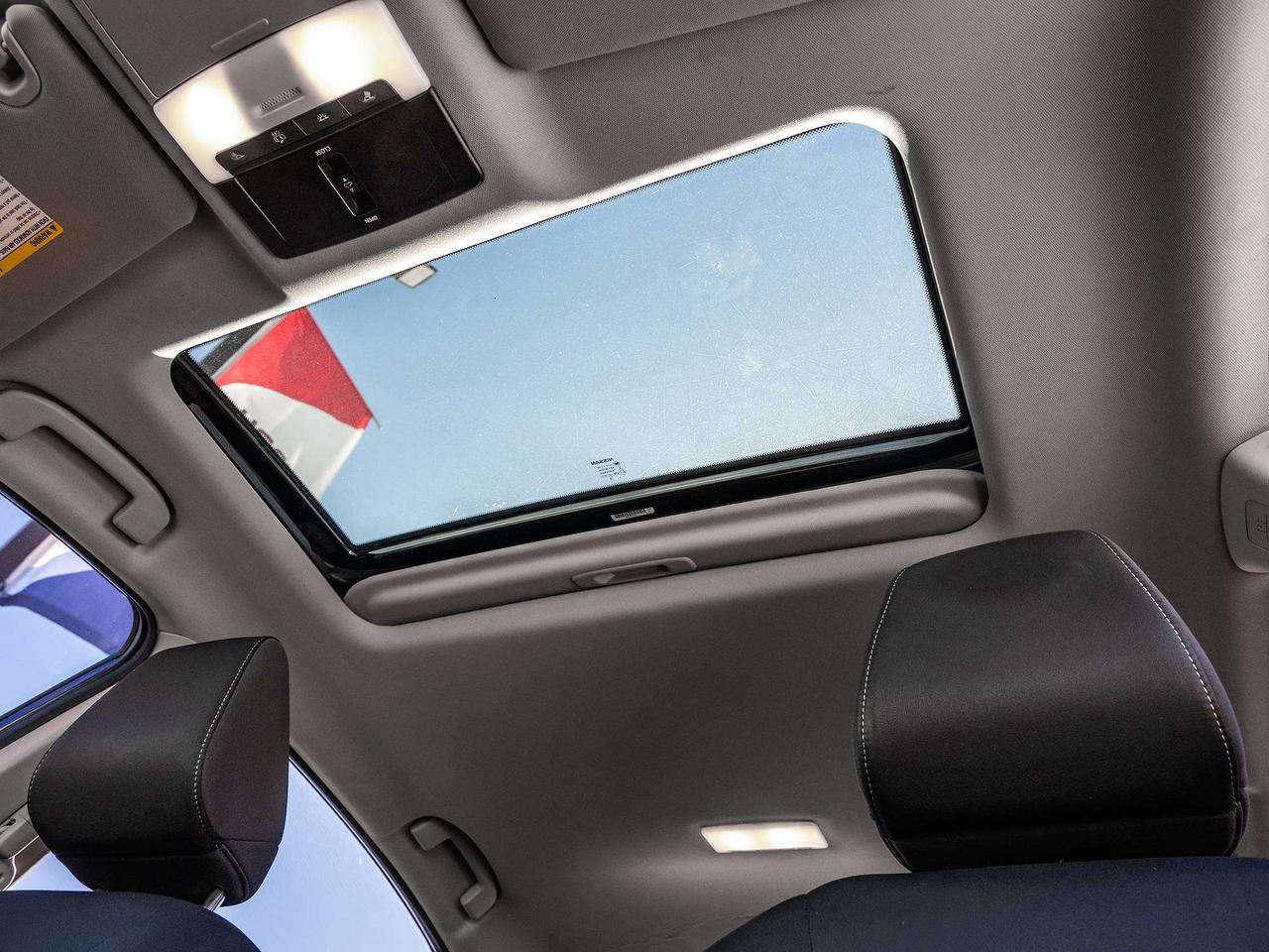 2019 Nissan Altima 205 SV AWD   ROOF   BACK UP CAMERA Photo