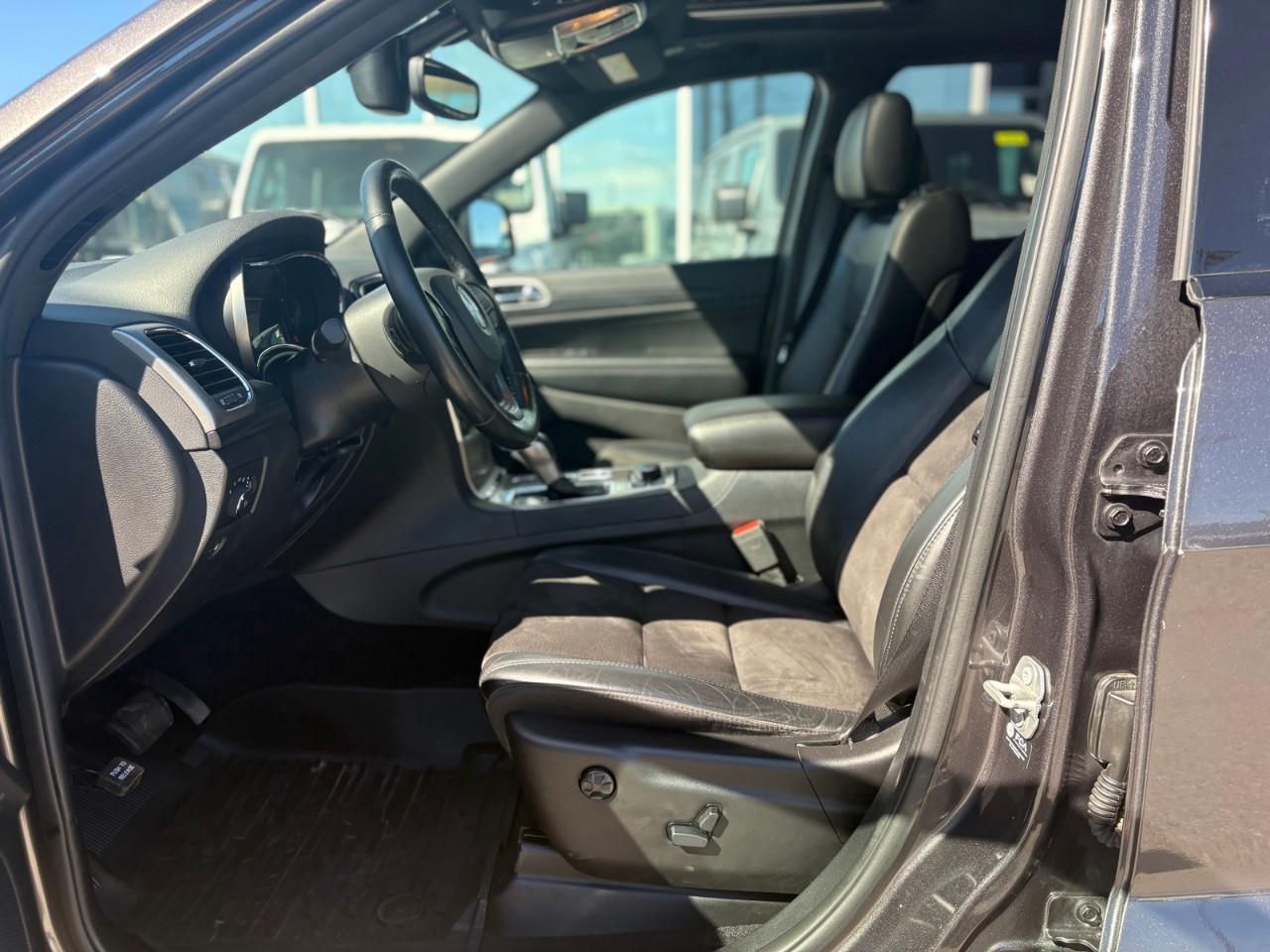 2021 Jeep Grand Cherokee Laredo 4dr 4x4 Photo