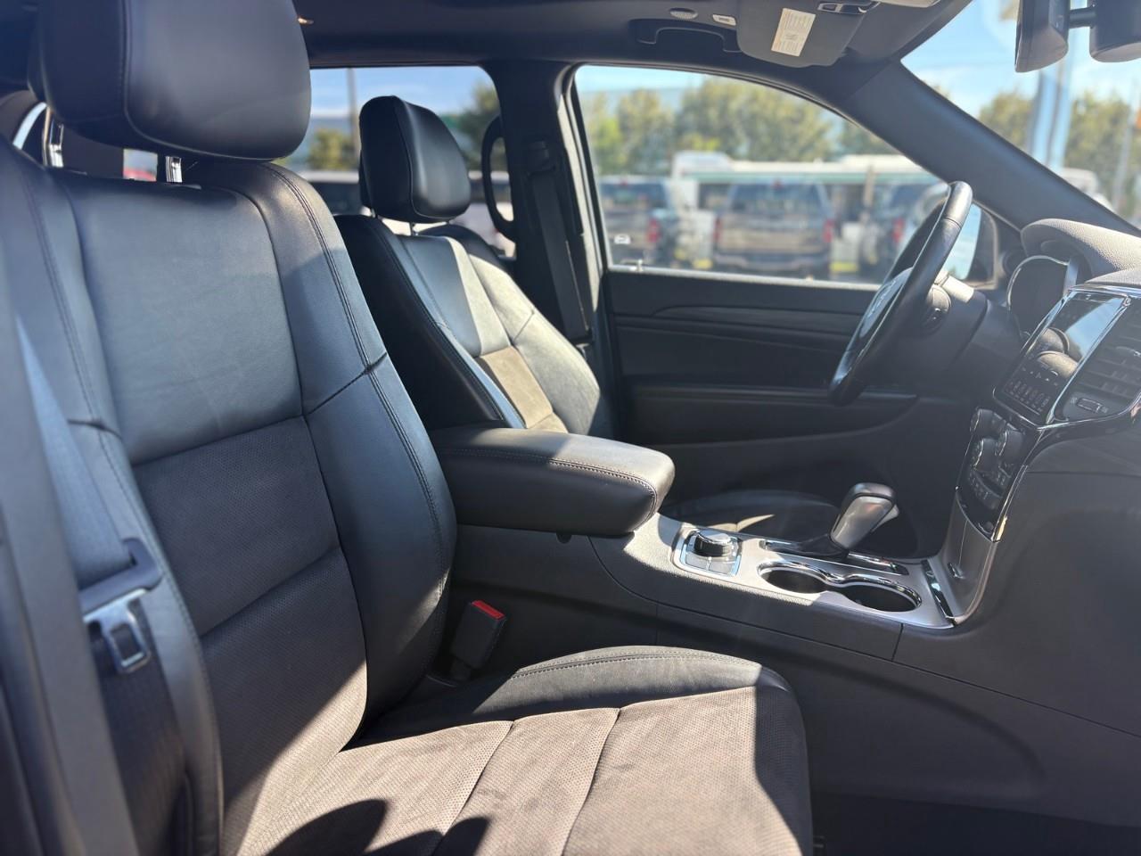 2021 Jeep Grand Cherokee Laredo 4dr 4x4 Photo