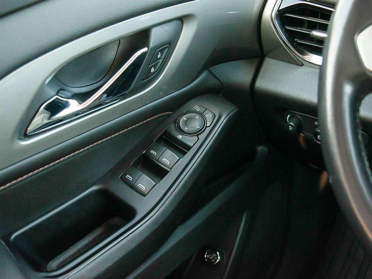 2020 Chevrolet Traverse LT Cloth Photo
