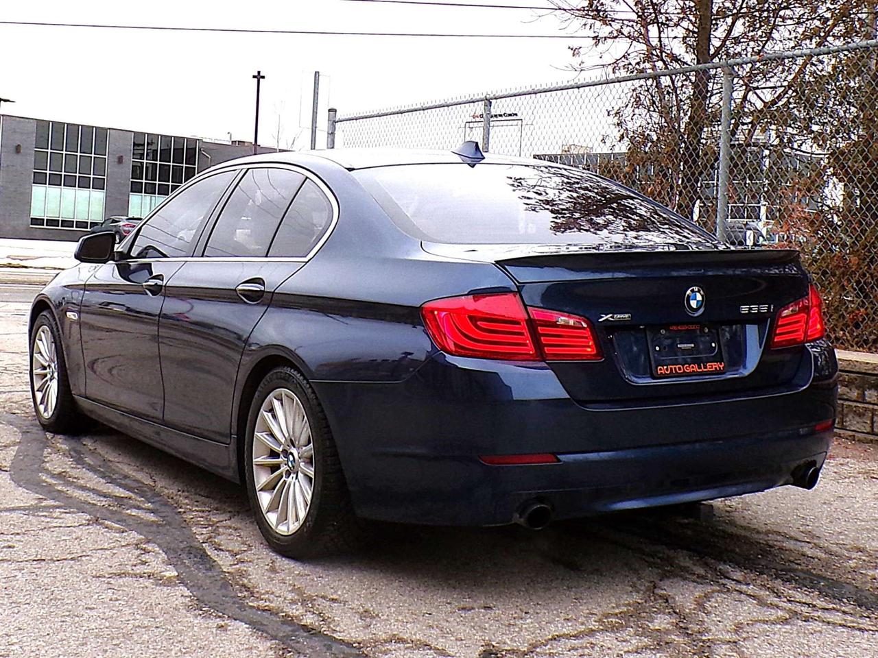 2013 BMW 5 Series X-DRIVE PREMIUM HUD NAVI CAMERA SUNROOF F/R SENSORS Photo