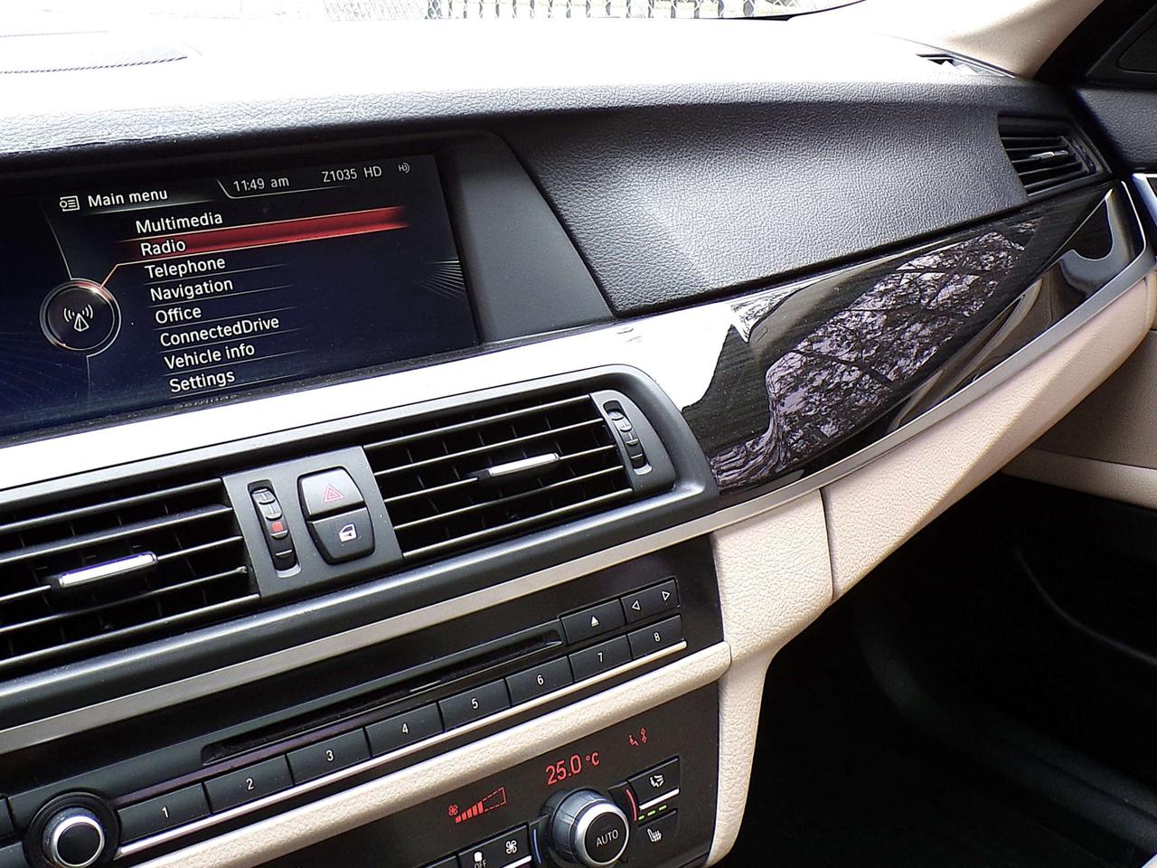 2013 BMW 5 Series X-DRIVE PREMIUM HUD NAVI CAMERA SUNROOF F/R SENSORS Photo