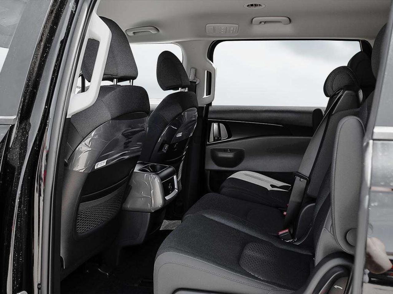 2026 Kia Carnival LX Photo