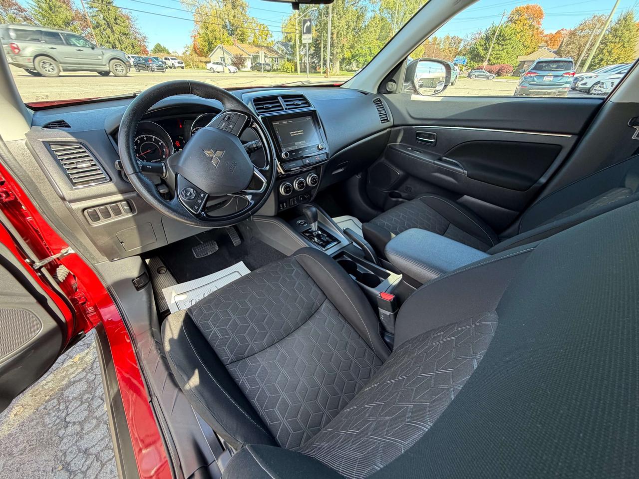 2024 Mitsubishi RVR SE/AWD/HEATED SEATS/BACK UP CAM/CALL PICTON Photo