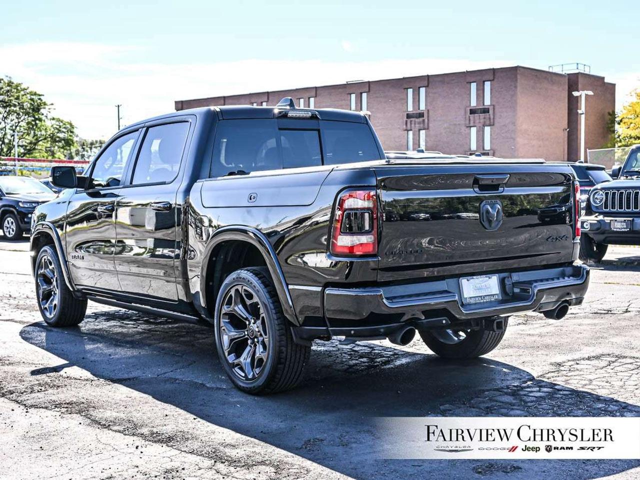 2024 RAM 1500 Limited 4x4 Crew Cab 5'7 Box PANO ROOF   RAM BOX   NIGHT EDITION   19 SPEAKER HARMAN / KARDON   CARPLAY   SPORT HOOD Photo3