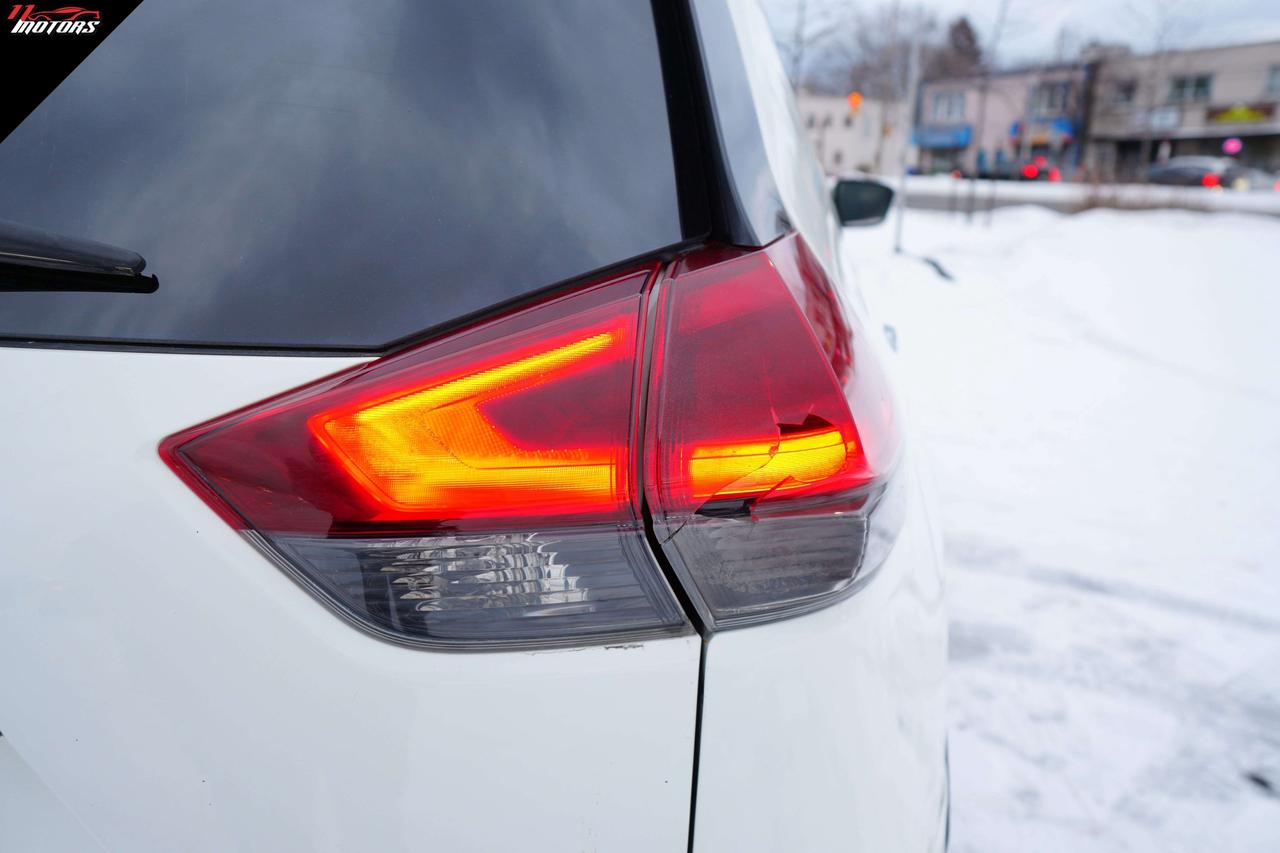 2020 Nissan Rogue AWD S Photo