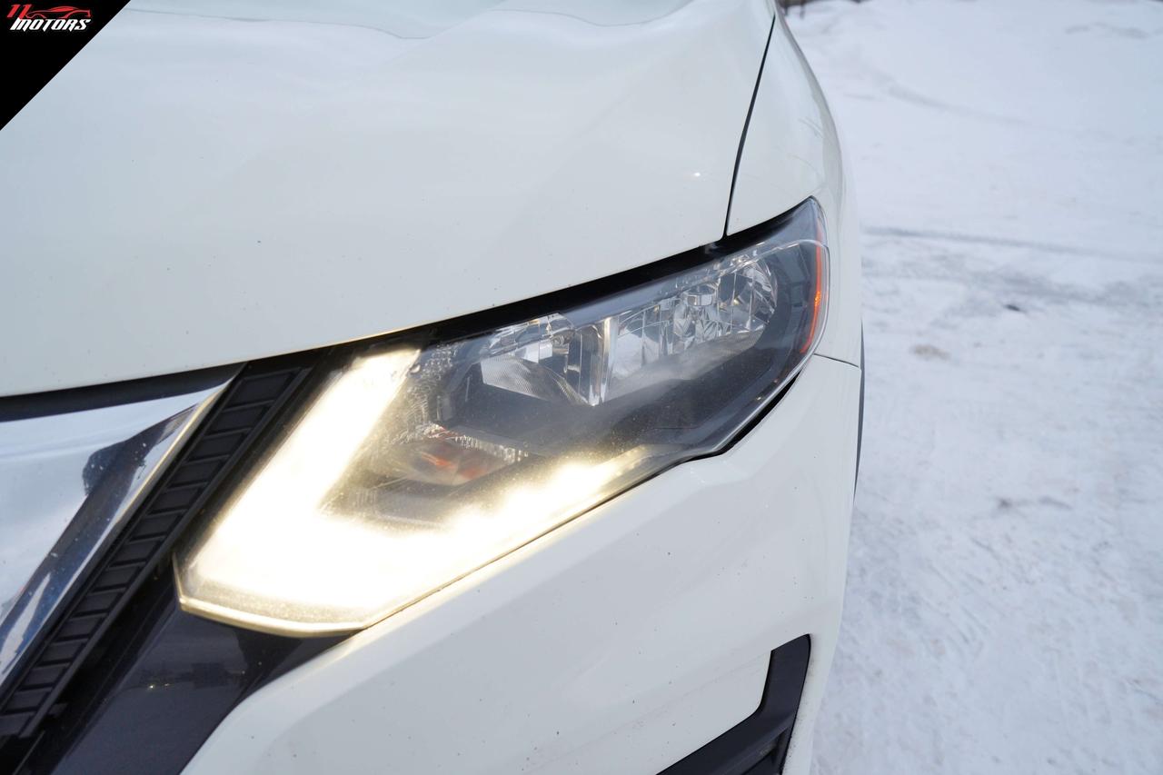 2020 Nissan Rogue AWD S Photo