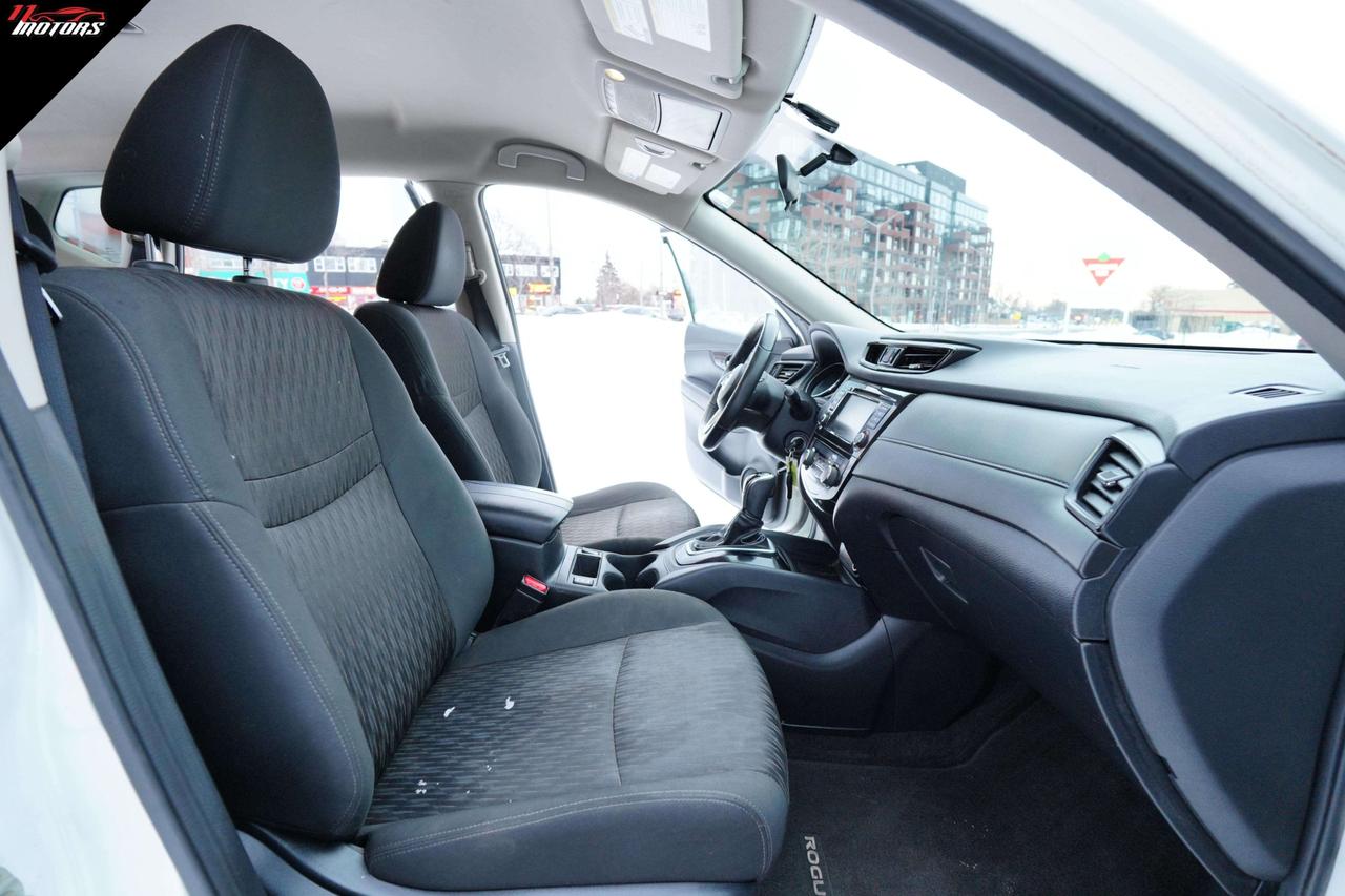2020 Nissan Rogue AWD S Photo