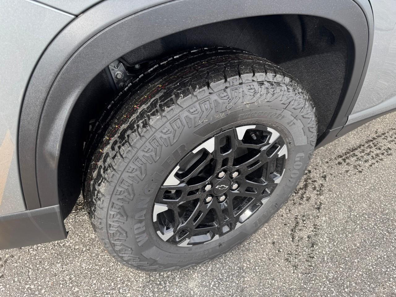 2027 Chevrolet Traverse Z71 4dr All-Wheel Drive Photo