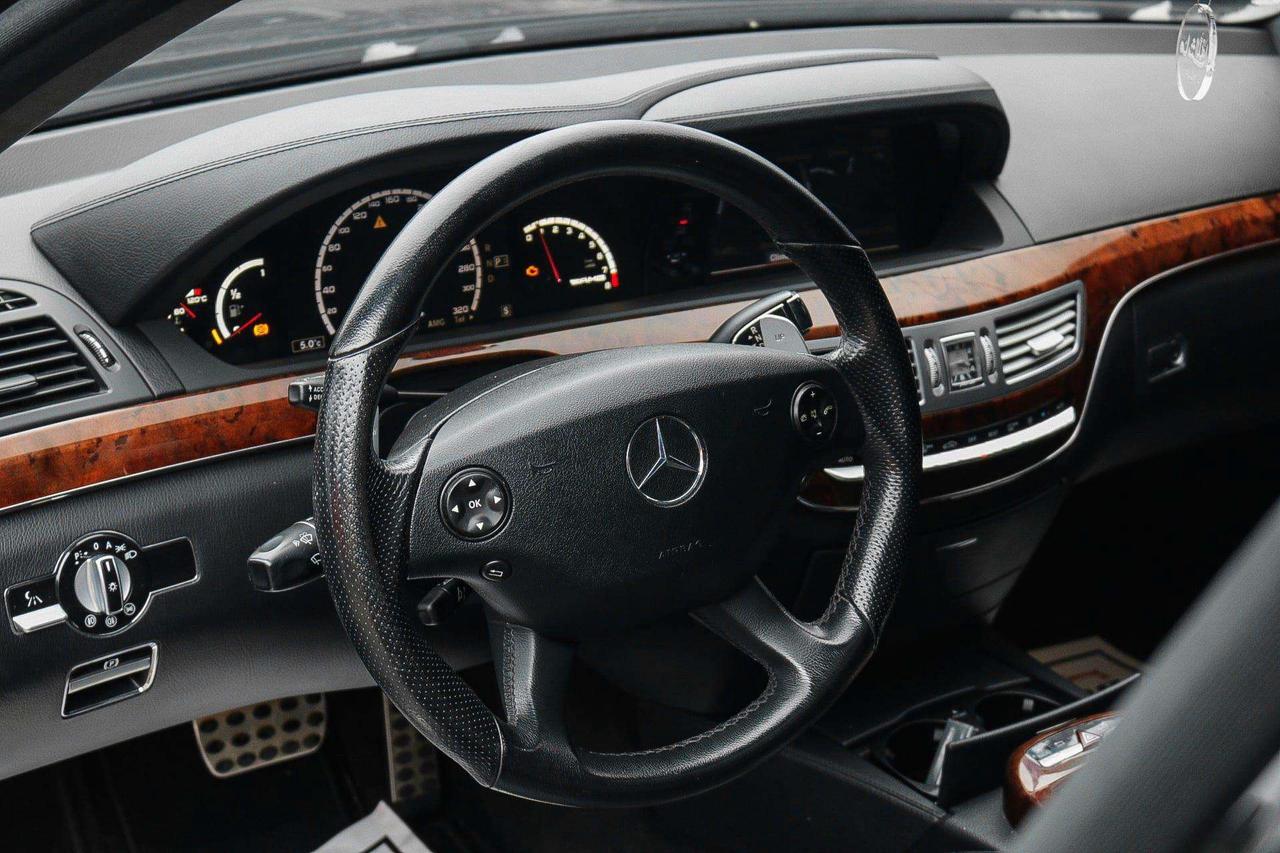 2009 Mercedes-Benz S-Class 4dr Sdn 6.2L V8 AMG RWD PERFORMANCE PACKAGE   LOADED   NO ACCIDENTS Photo