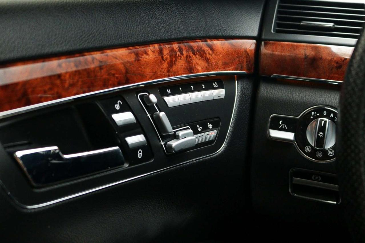 2009 Mercedes-Benz S-Class 4dr Sdn 6.2L V8 AMG RWD PERFORMANCE PACKAGE   LOADED   NO ACCIDENTS Photo