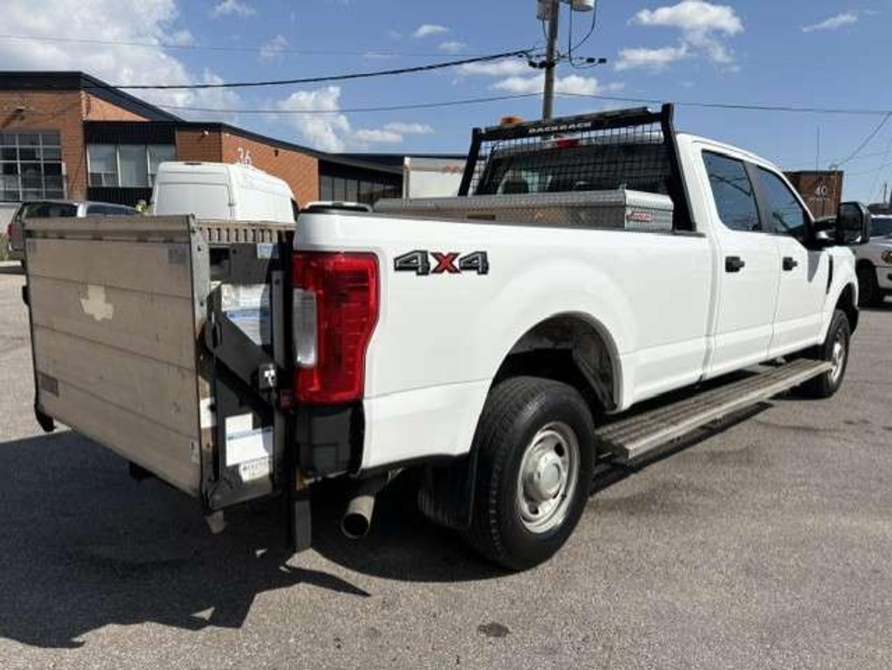 2017 Ford F-350 4X4 **CREW CAB LONG BOX-WALTCO LIFTGATE-1 OWNER** Photo