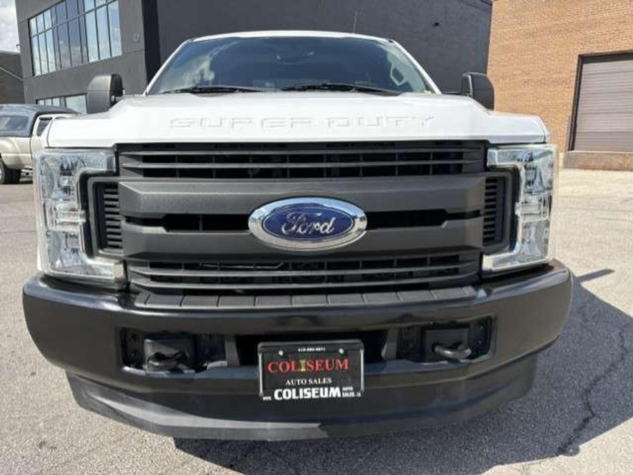 2017 Ford F-350 4X4 **CREW CAB LONG BOX-WALTCO LIFTGATE-1 OWNER** Photo