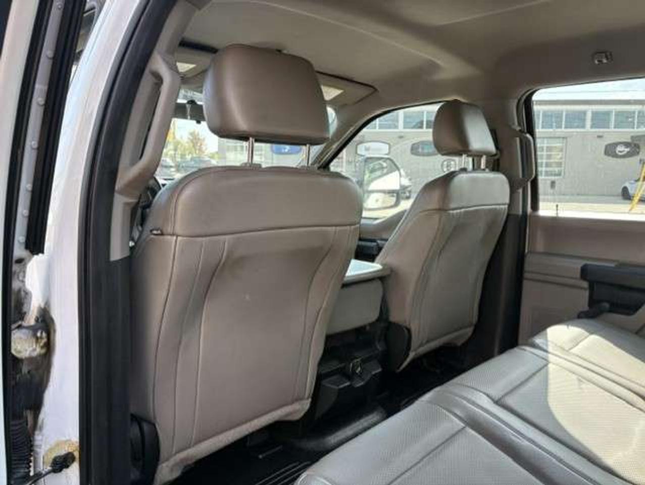 2017 Ford F-350 4X4 **CREW CAB LONG BOX-WALTCO LIFTGATE-1 OWNER** Photo