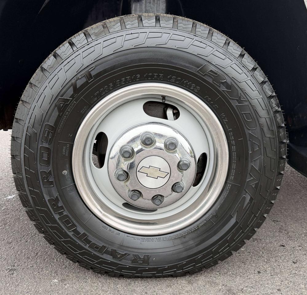 2005 Chevrolet Silverado 3500 LS Photo